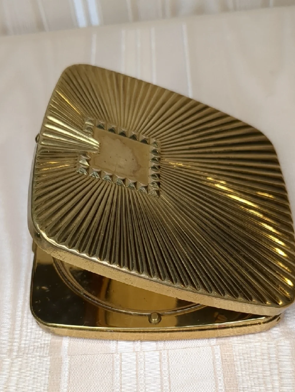 Vintage 1940s Max Factor Compact Gold Starbursts Hollywood USA Art Deco MCM